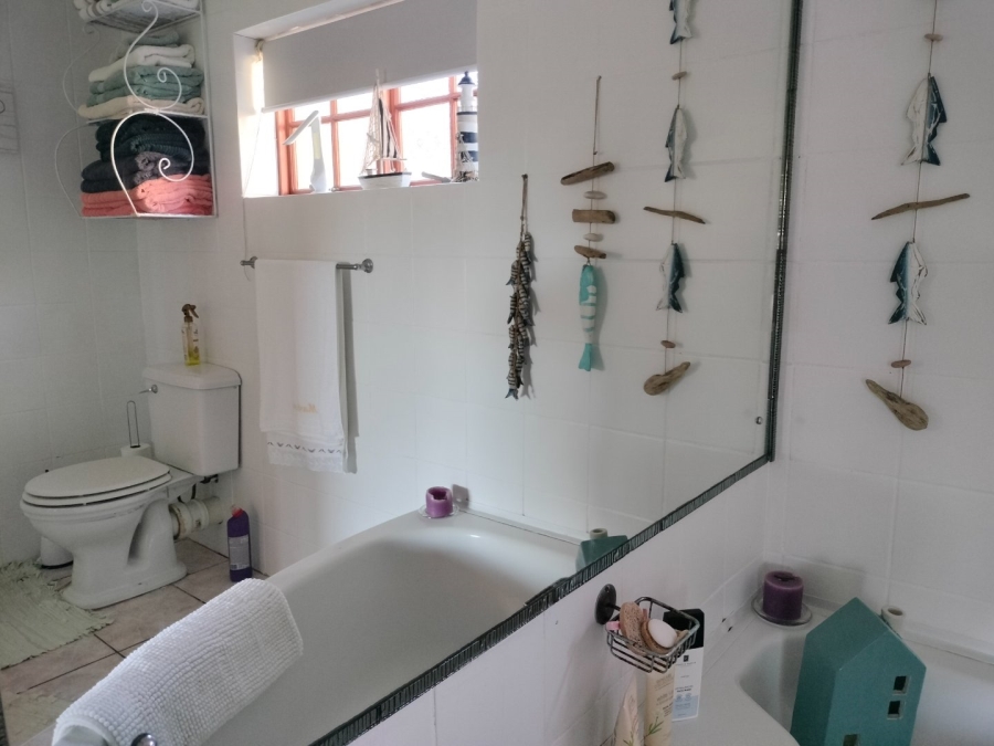 4 Bedroom Property for Sale in Fraaiuitsig Western Cape